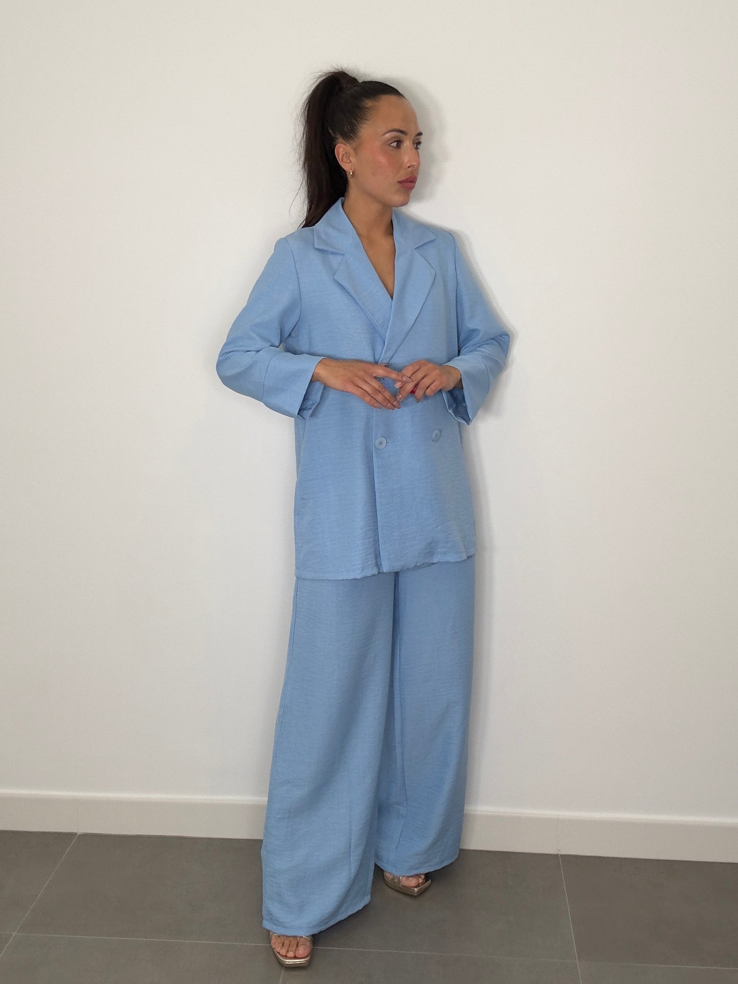 Traje ROMA