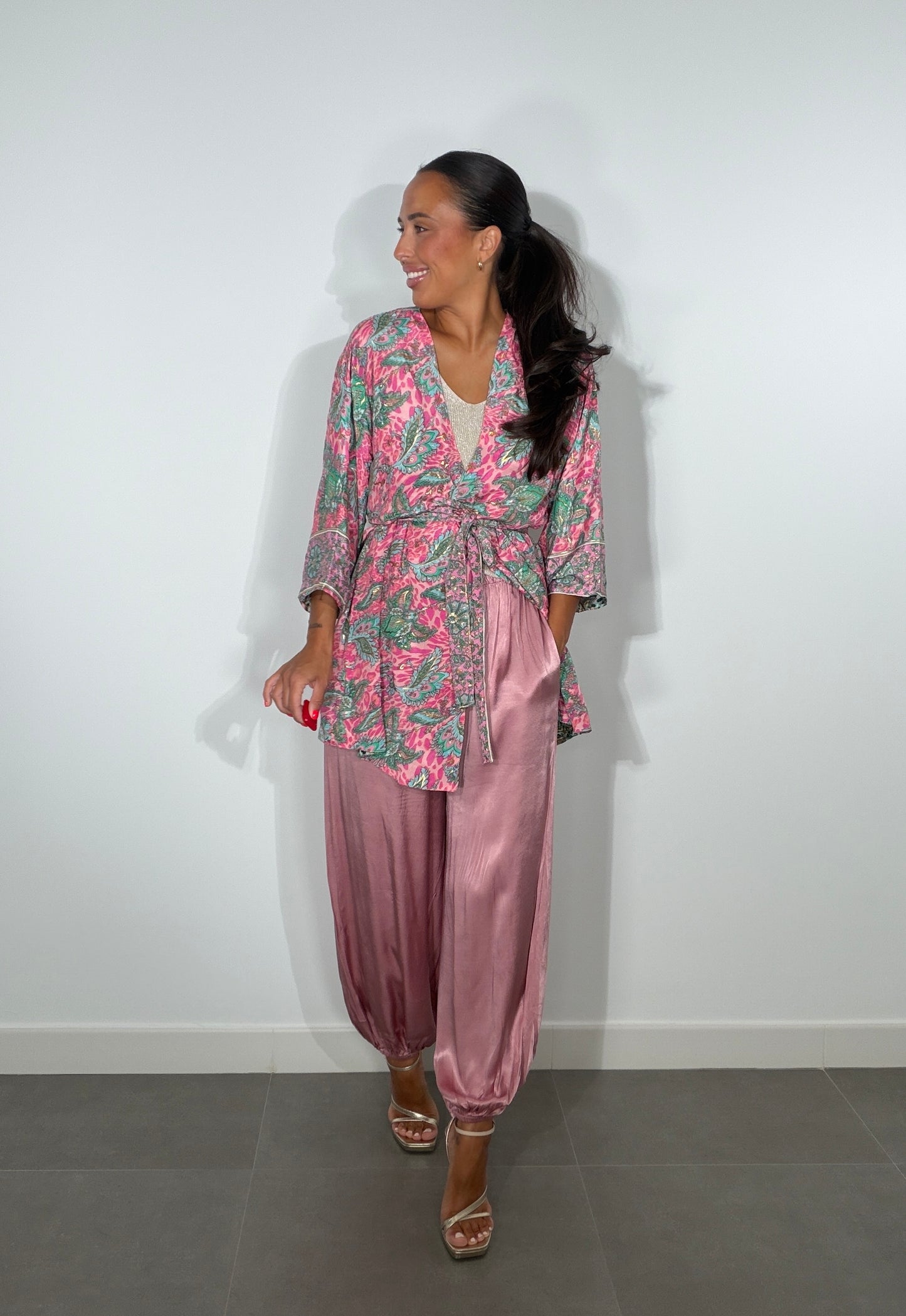 Kimono REVERSIBLE CORTO FLORES