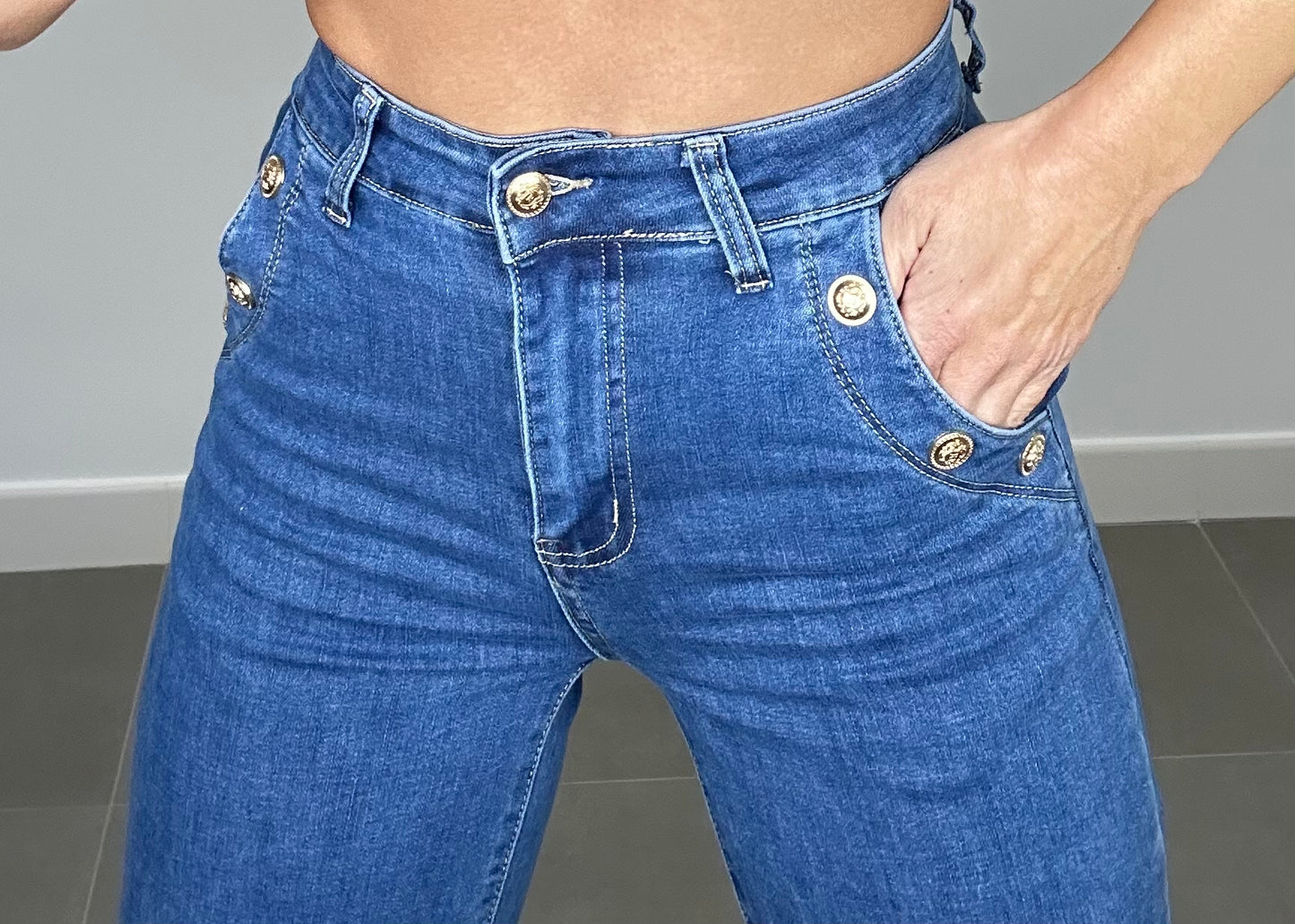Denim FLARE BOTONES LATERAL DORADO