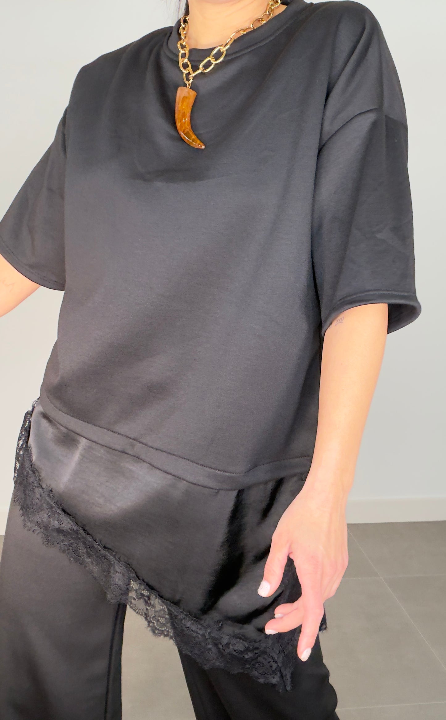 Conjunto ENCAJE CAPA DE AIRE MANGA CORTA