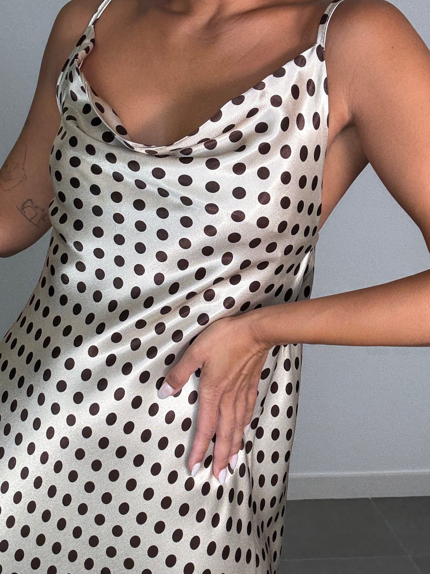 Vestido SATINADO LUNARES