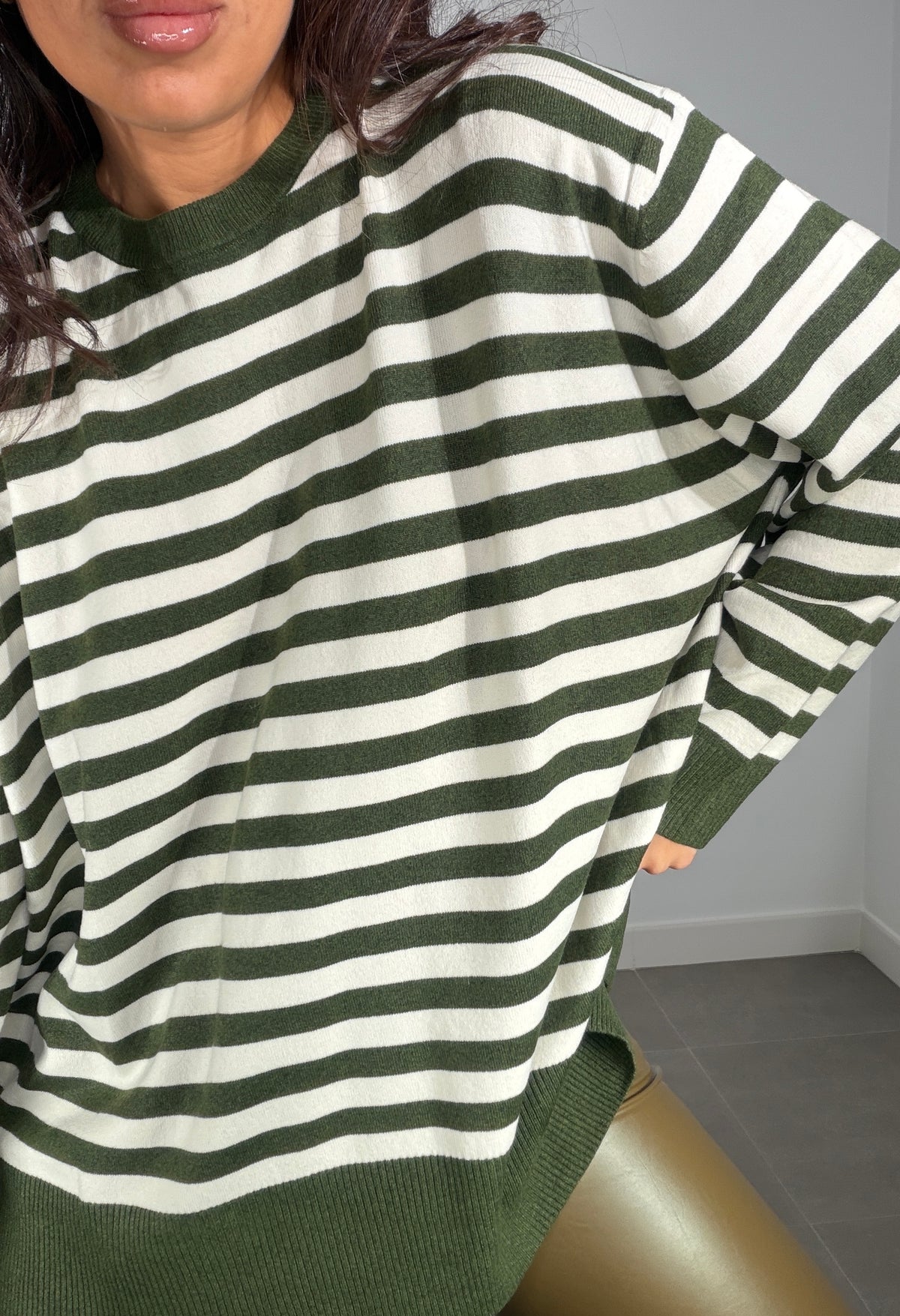 Jersey RAYAS OVERSIZE CUELLO CAJA