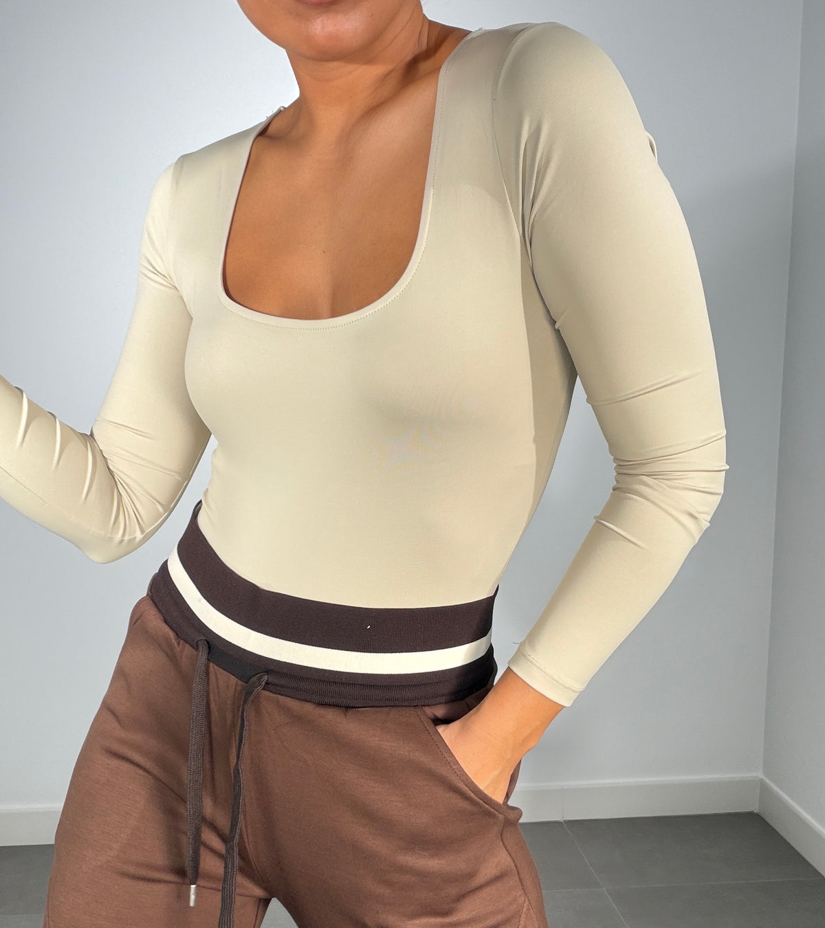 Body ESCOTE CUADRADO