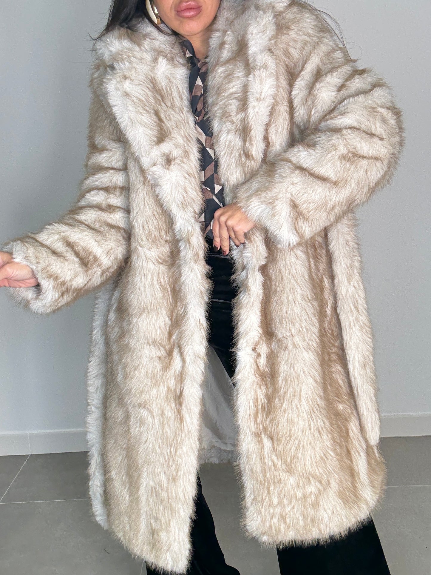 Abrigo LARGO PELO LOW COST PODERÍO