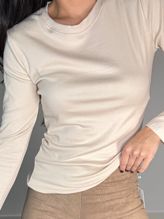 Camiseta  BÁSICA CUELLO CAJA